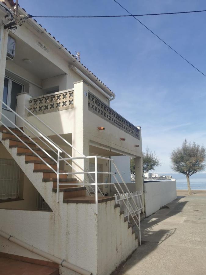 Apartamento En La Playa. Free Parking. Free Wifi L'Escala Exterior foto
