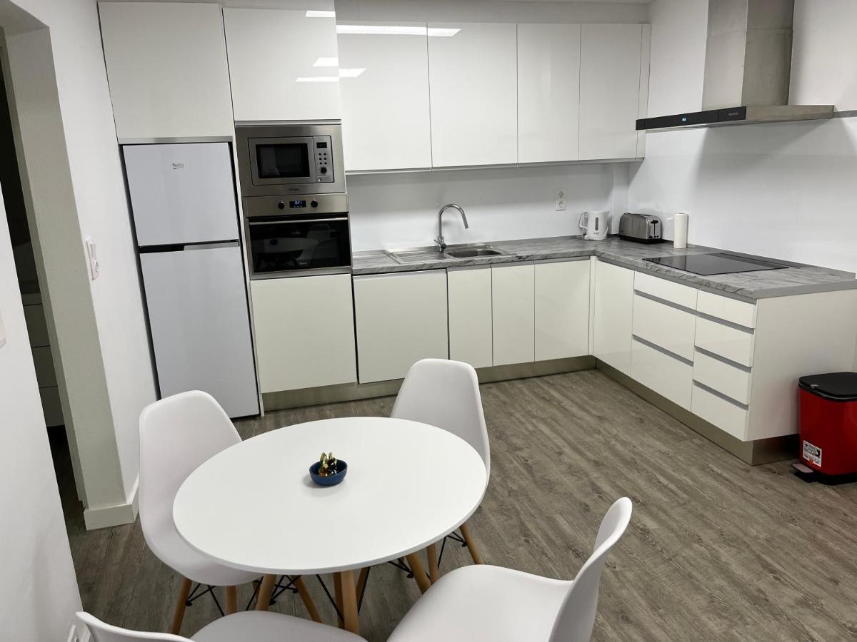 Apartamento En La Playa. Free Parking. Free Wifi L'Escala Exterior foto